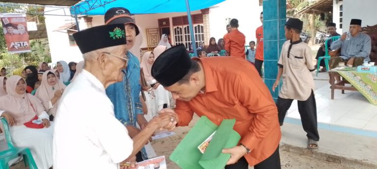 Emak-emak Pengajian di Air Batu Bahagia Bertemu H Askolani, Kompak Menangkan Pasangan ASTA